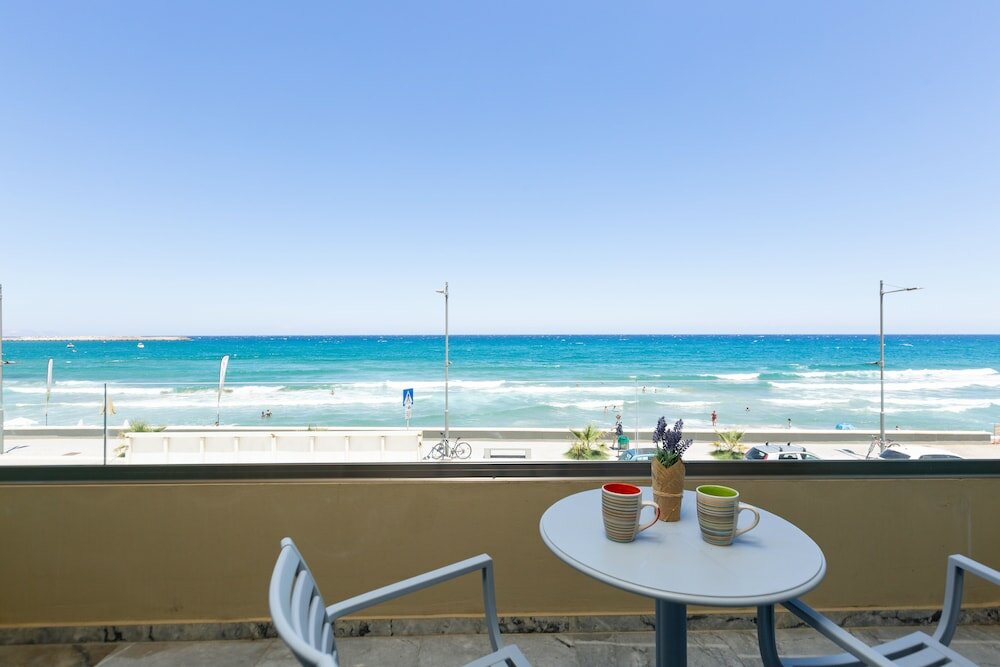 Фото Meltemi Coast Suites