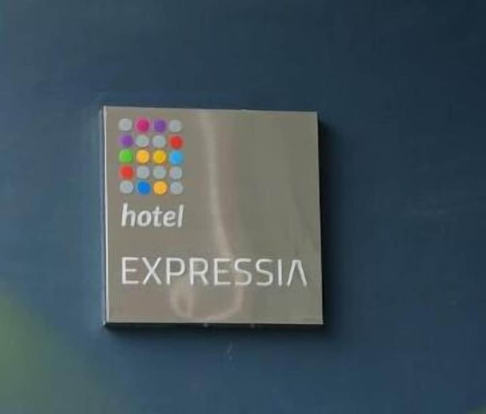 Фото Expressia Hotel Makassar