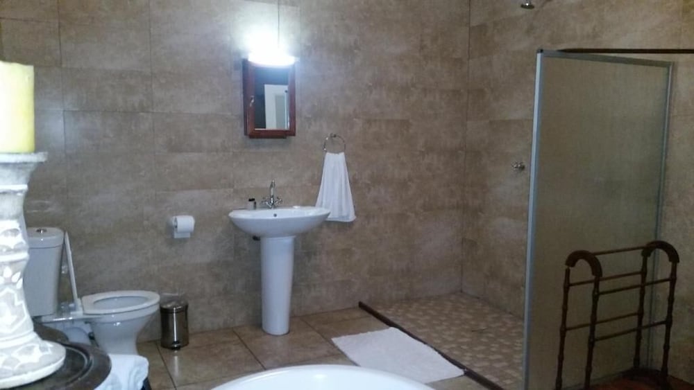 Фото Bedrock Lodge