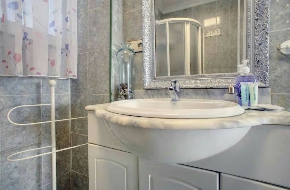 Фото White Heron Apartment