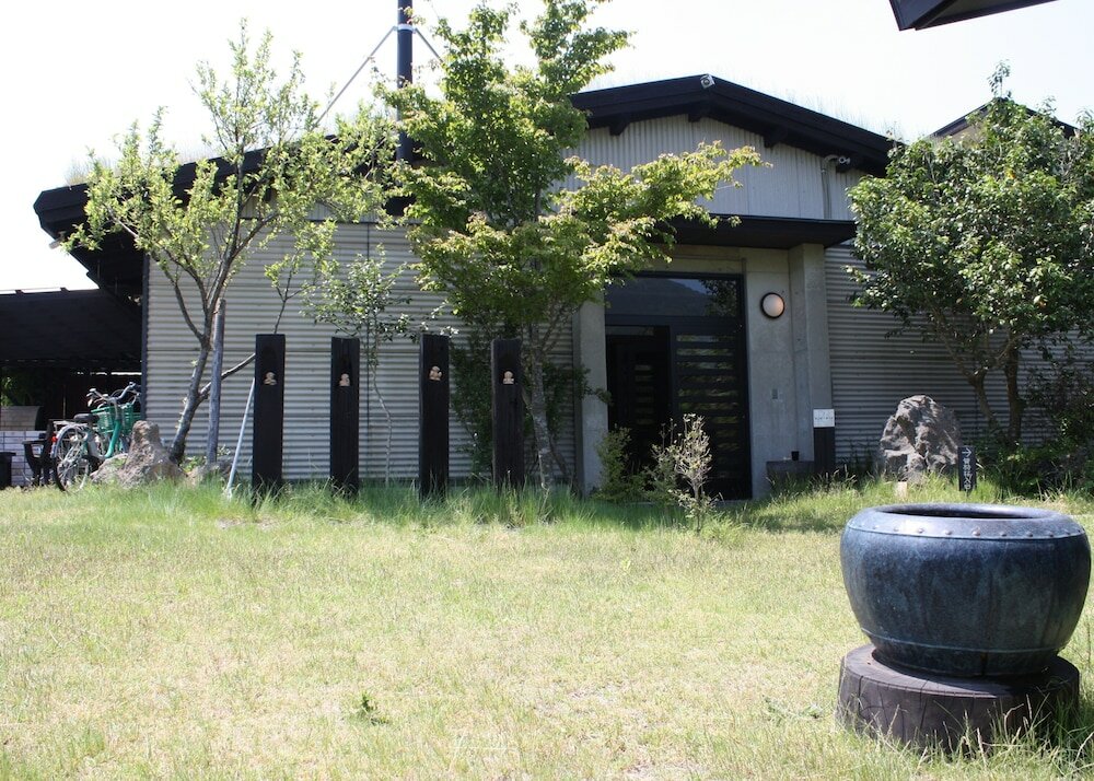 Фото Kogen no Bessou Irohanihohetou