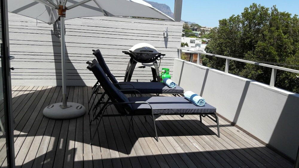 Фото Camps Bay Apartment