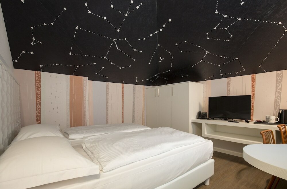 Фото Holiday IV Gardan