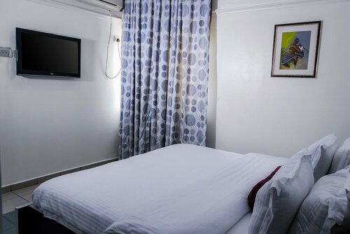 Гостиница Bristlecone Suites & Apartment в Абудже