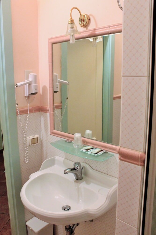 Фото Отель Mediterraneo