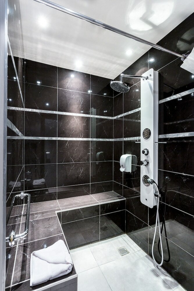 Фото Porte de Versailles Hotel