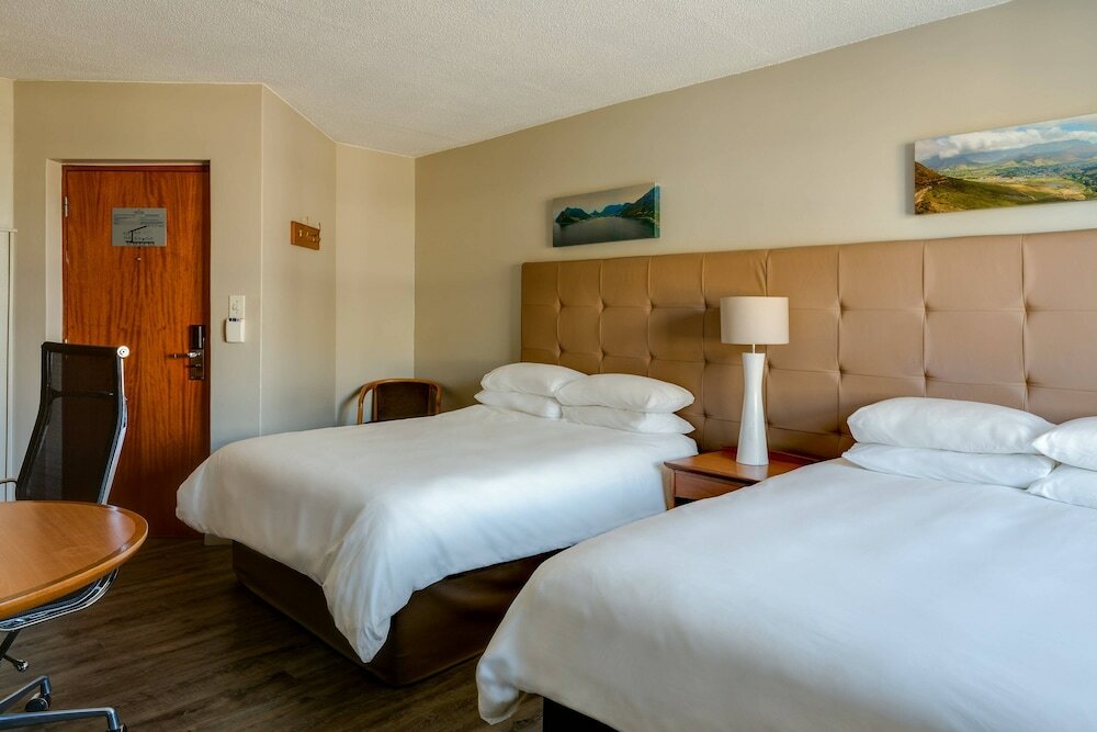 Фото Protea Hotel by Marriott Cape Town Tyger Valley