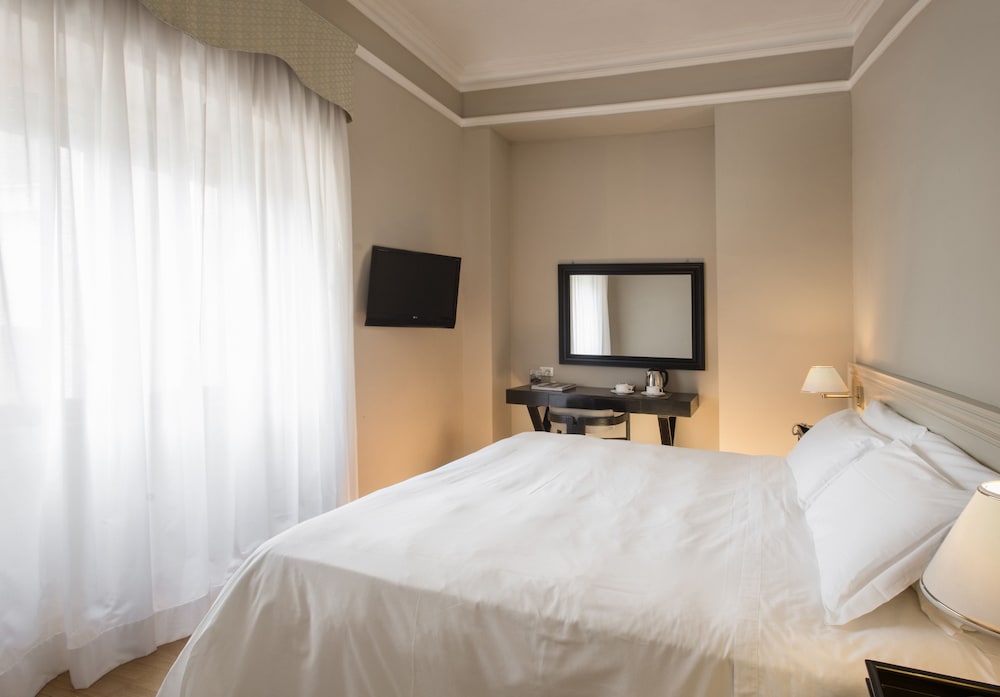 Фото Ambasciatori Place Hotel