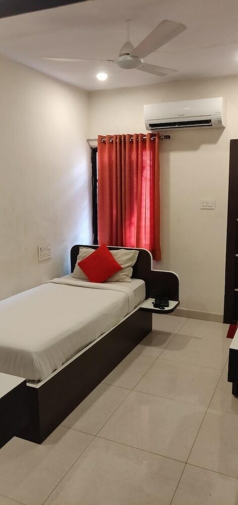 Фото Sri Raghavendra Inn