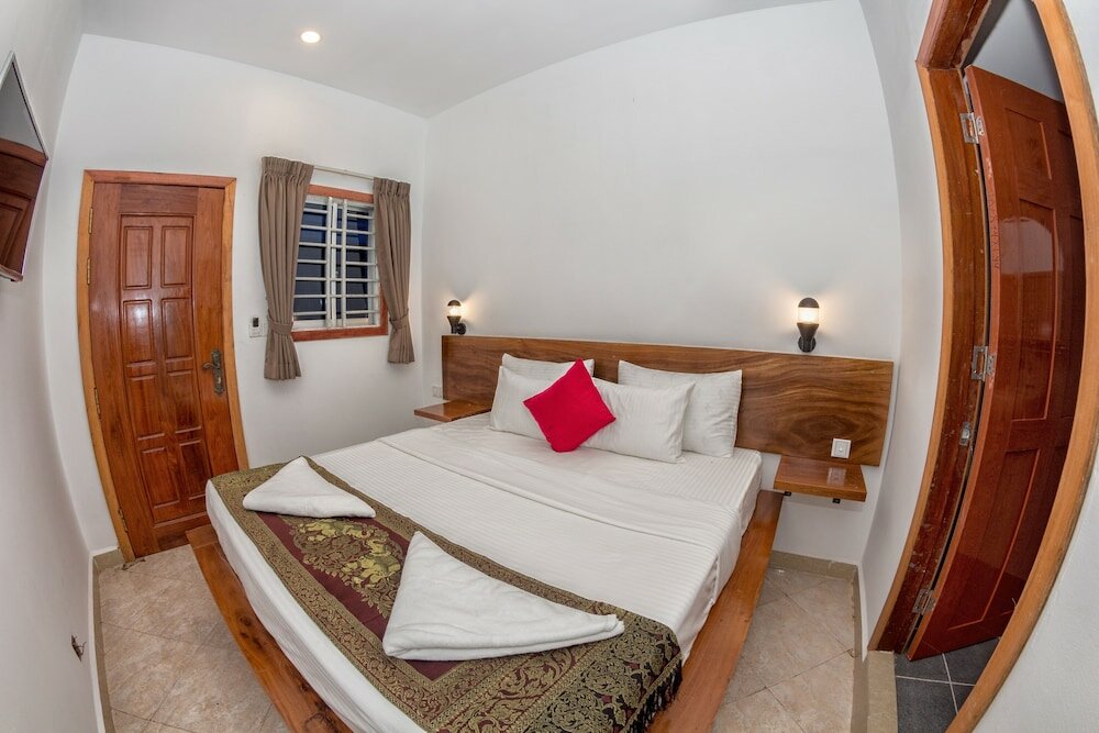 Фото Poolside Villa - Hostel