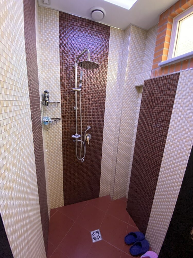Фото The Red Bricks Hotel