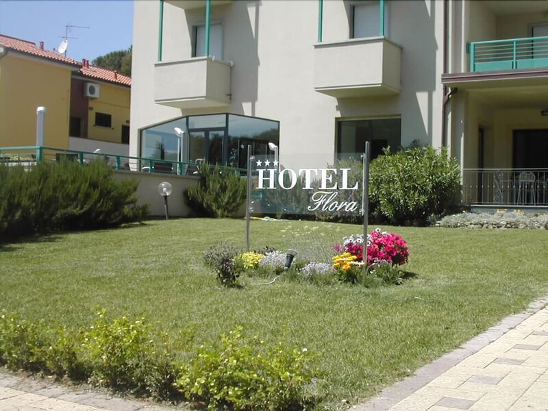 Гостиница Hotel Flora