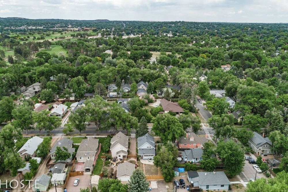 Фото 3br Classic Home Quiet Neighborhooddog Friendly