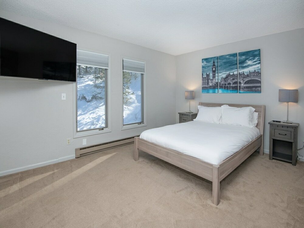 Фото 2338 Tahoe Drive