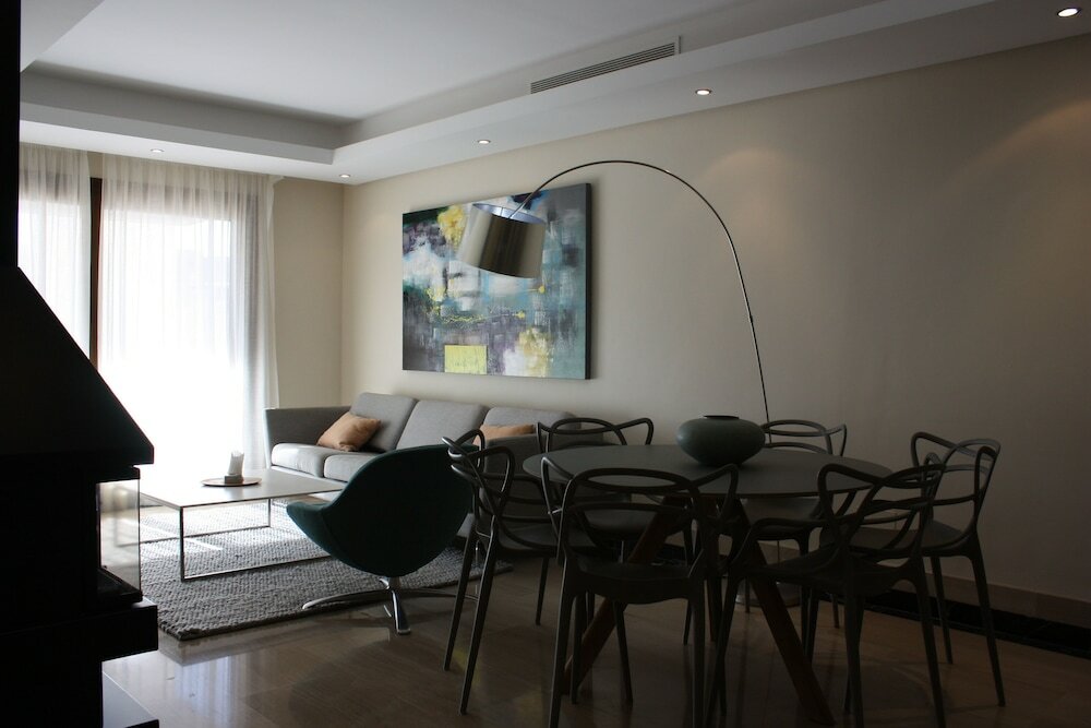 Фото 3 Bedroom Apartment With Private Pool