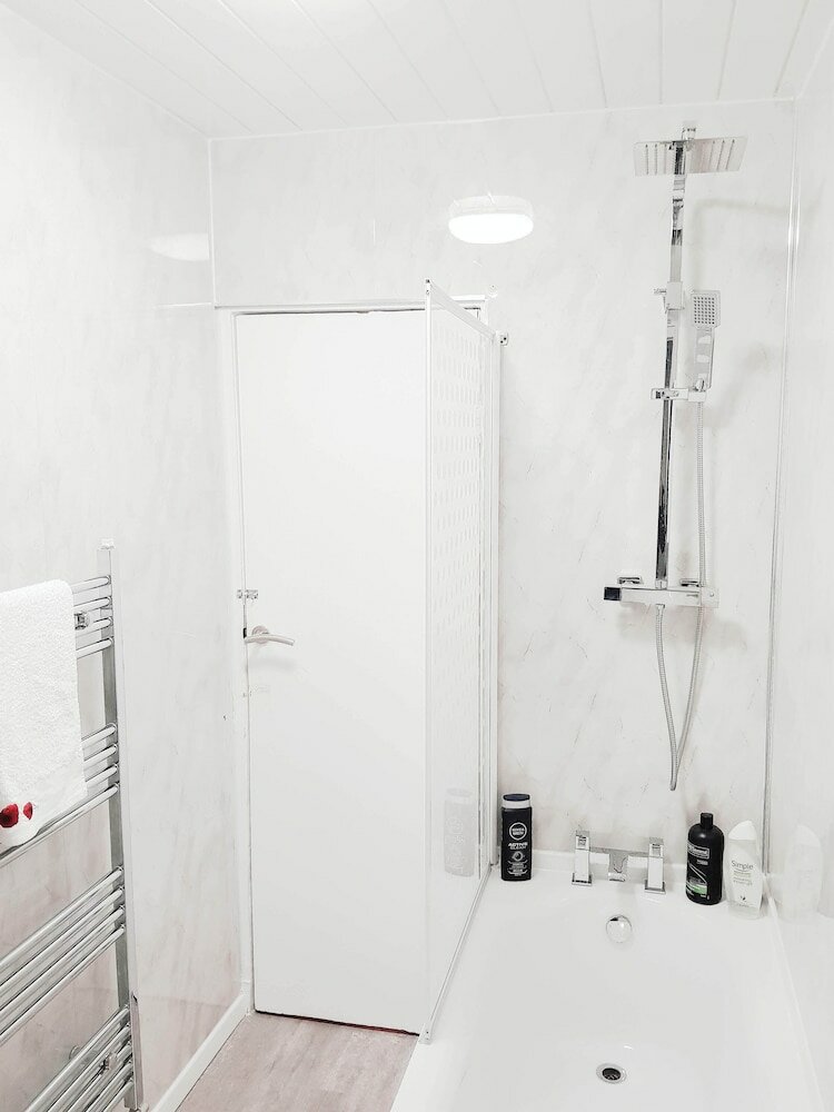 Фото Warm Cosy Family Home With Free Parking