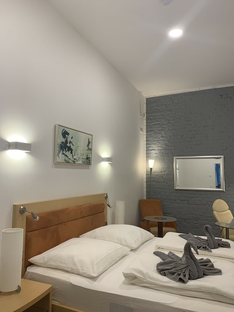 Фото Lovely Rooms Next to the Trainstation Wg