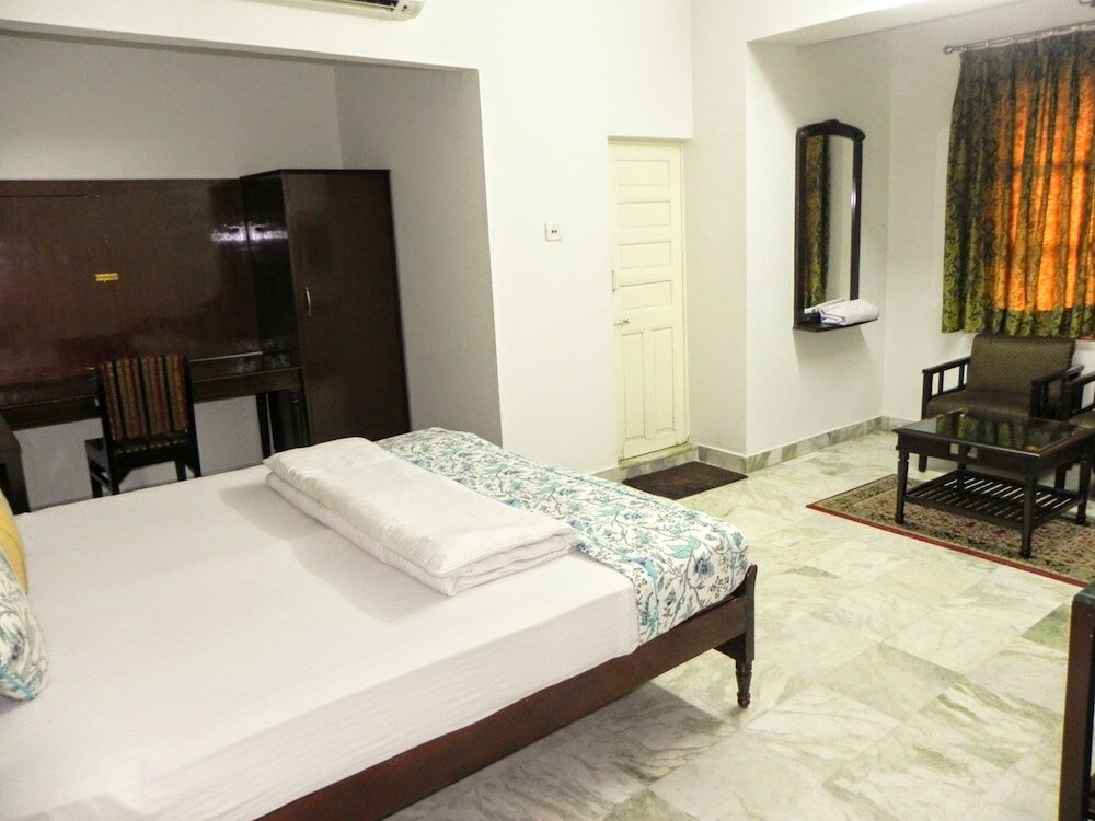 Фото Hotel Kishan Kunj