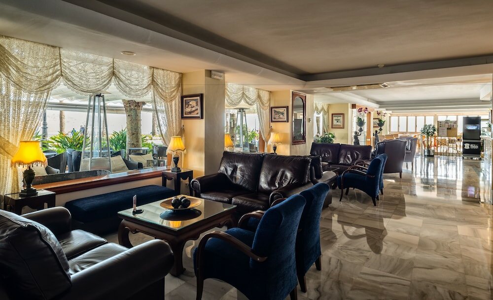 Фото Hotel Balcón de Europa