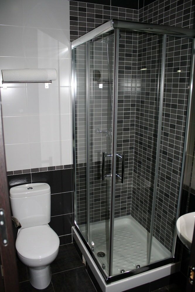 Фото Hostal Mh Fuencarral