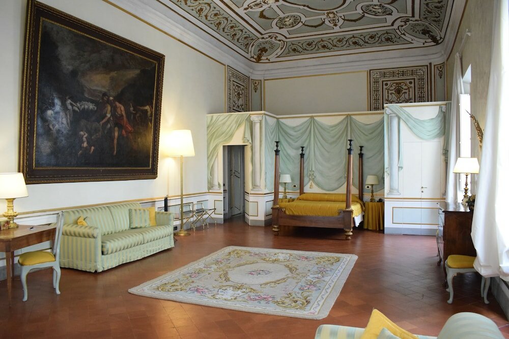 Фото Palazzo Tucci Residenza d'Epoca