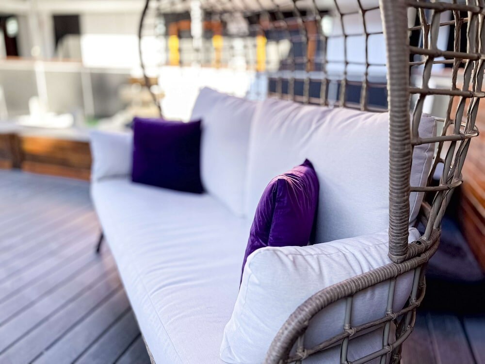 Фото Coast Metro Vancouver Hotel