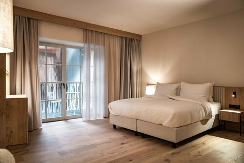 Гостиница Adler Historic Guesthouse - Re-opening June 2023 в Брессаноне