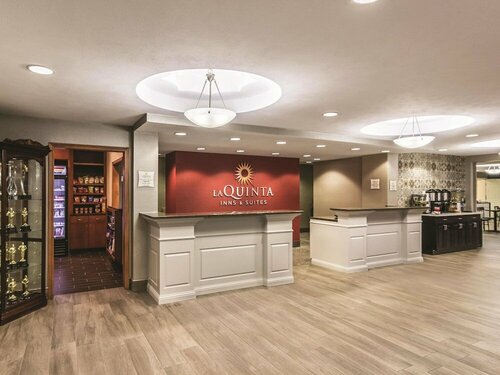 Гостиница La Quinta Inn & Suites by Wyndham Fargo-Medical Center в Фарго