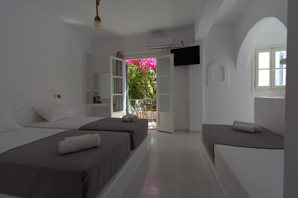 Фото Teoria Paros Matsas Windmill