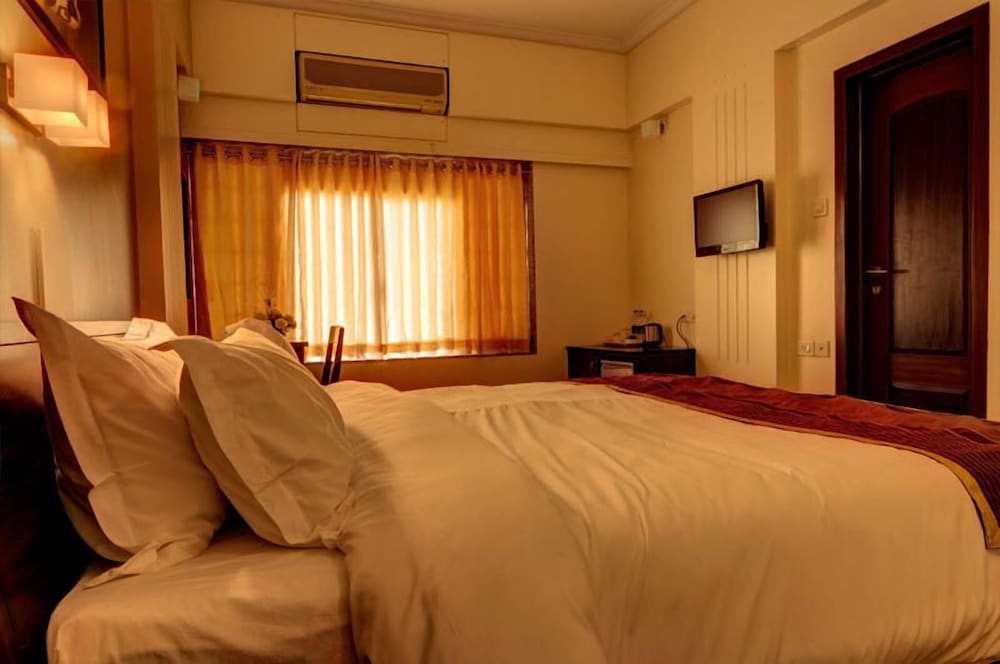 Фото Hotel Ambience Excellency