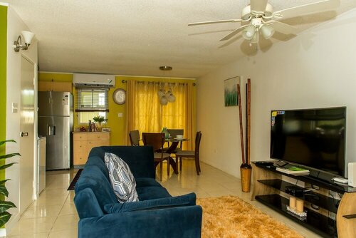 Гостиница The Beach House II Bedroom with
