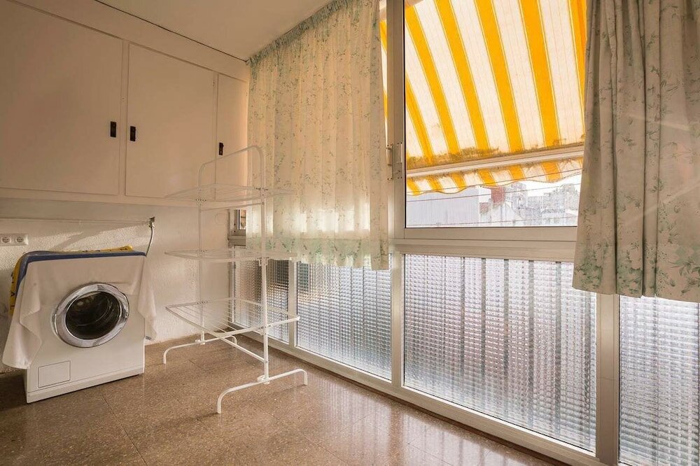 Фото Apartamentos Montserrat