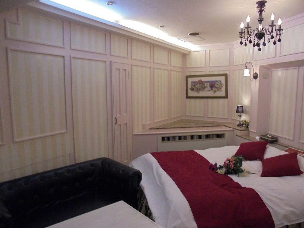 Фото Hotel Moulin Rouge - Adults Only