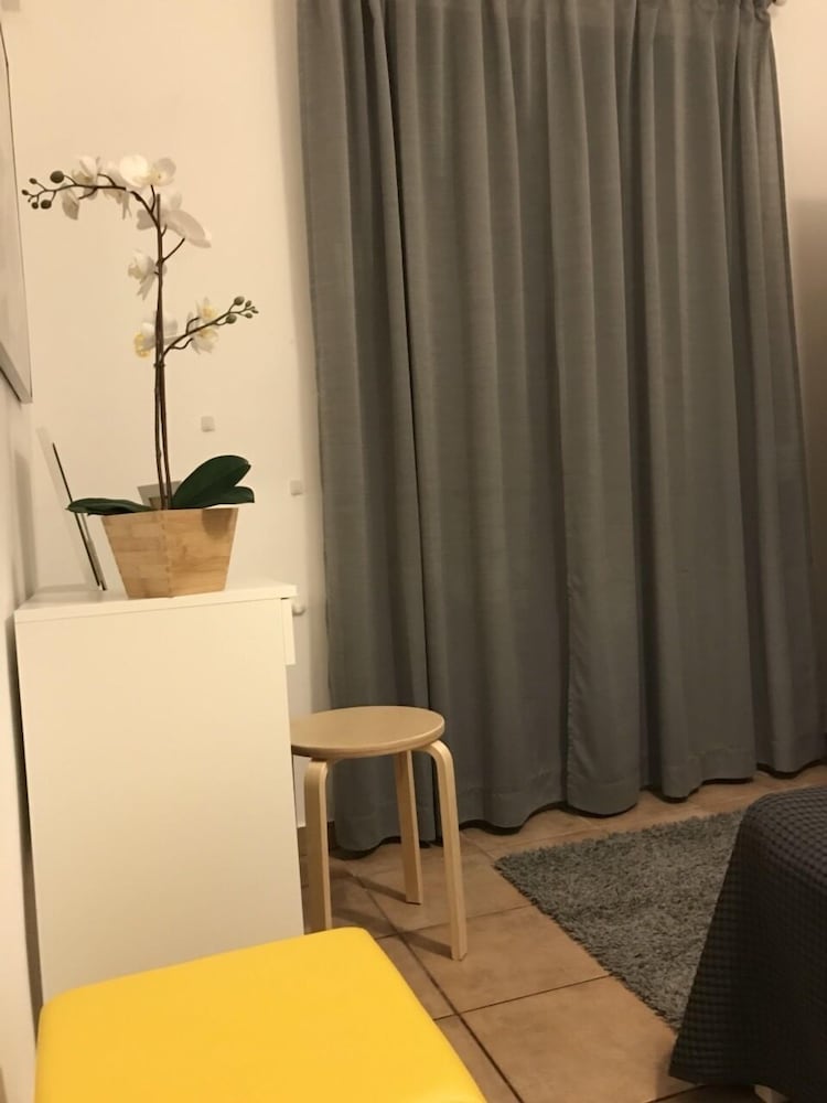 Фото Stunning sea-front maisonette