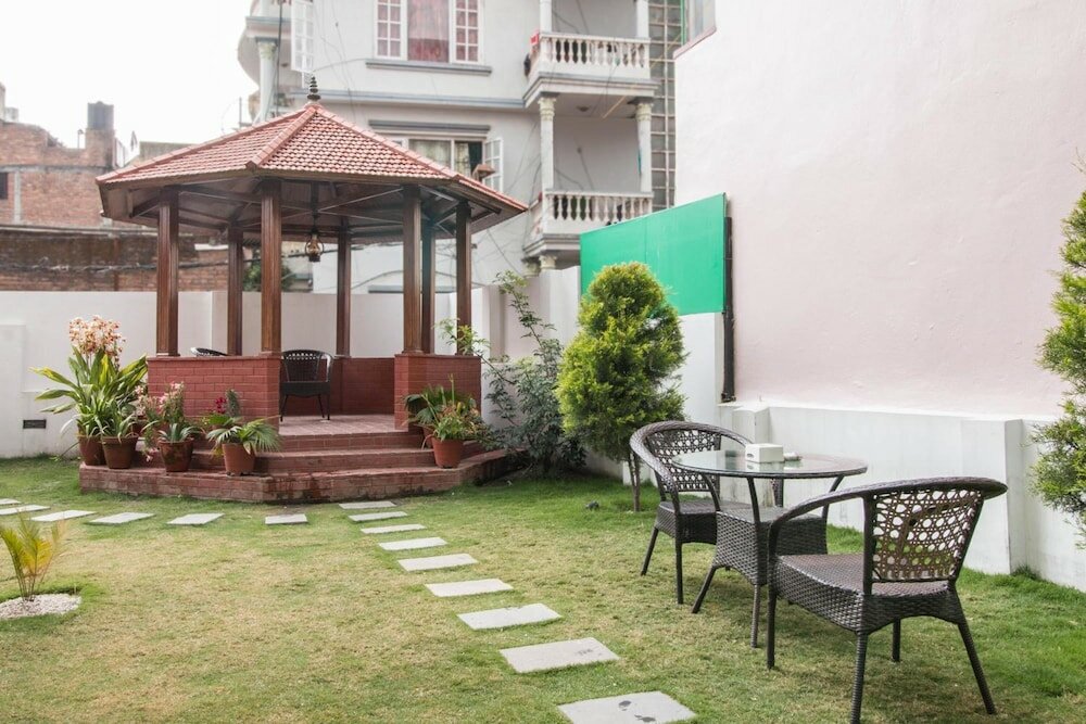 Фото отеля 2