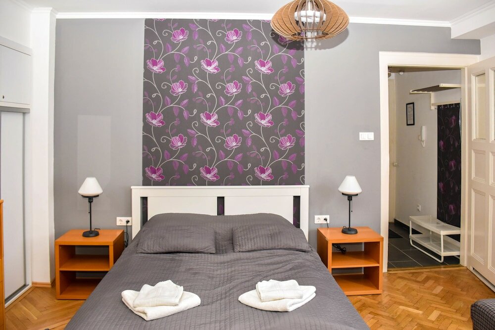 Фото Diamond Astoria 5 sun-lit apartment