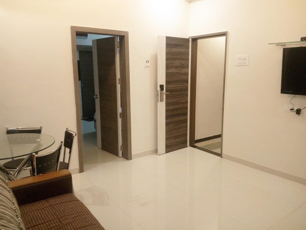 Фото Hotel Pushpak Park