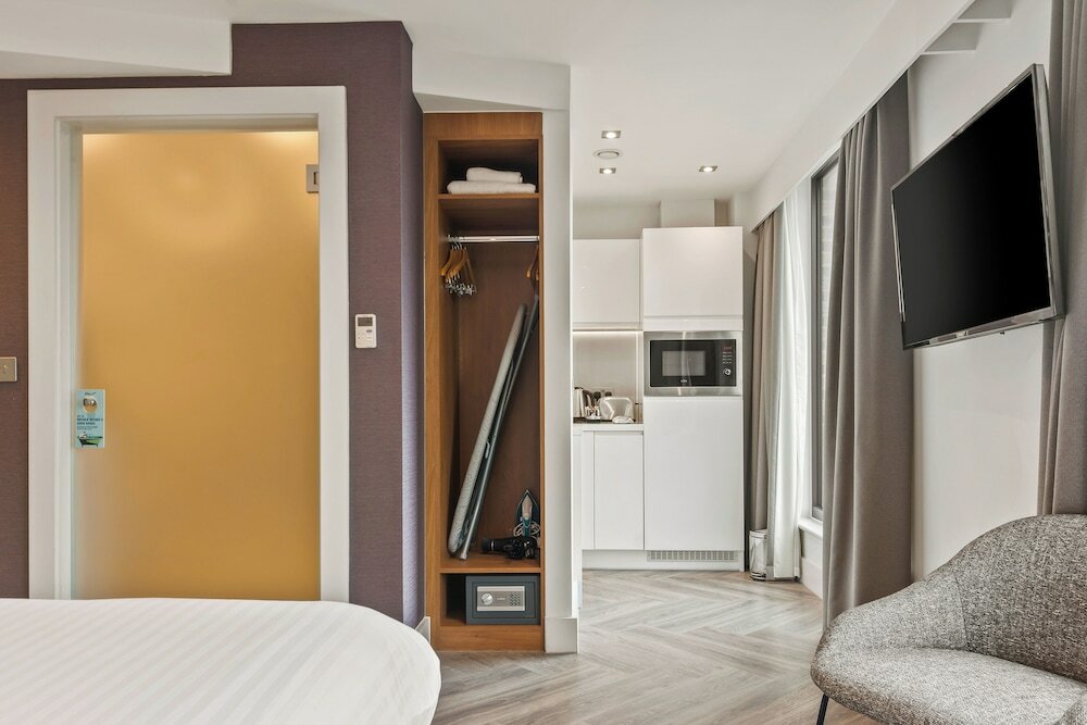 Фото Roomzzz London Stratford