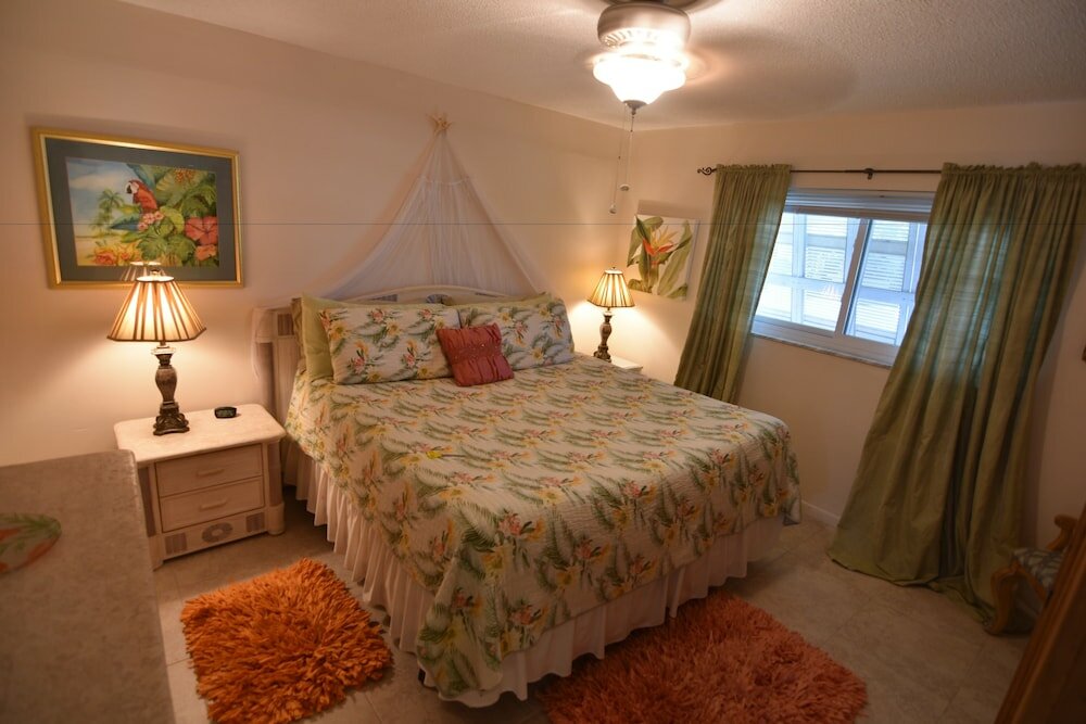 Фото Oasis at John's Pass Madeira Beach