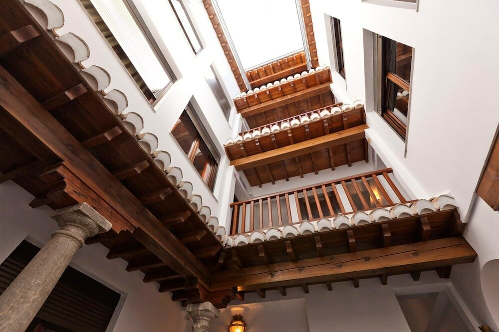 Фото Hotel Mercader de Sedas