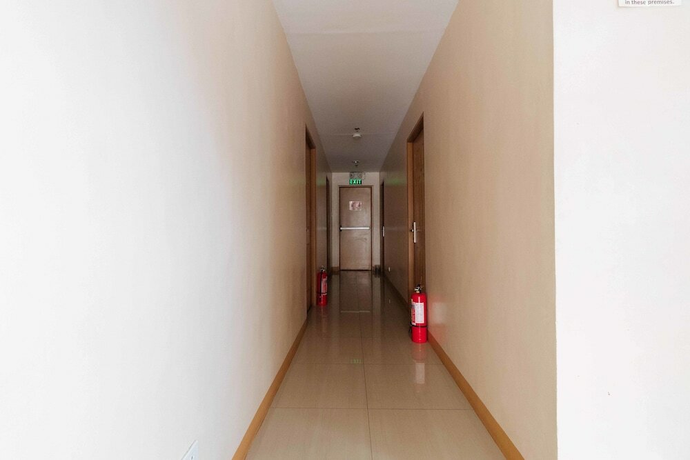 Фото RedDoorz near Little Tokyo Makati