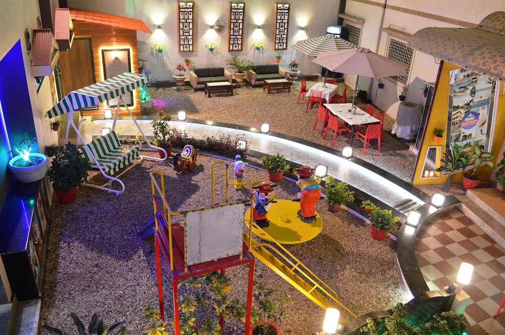 Фото отеля 2