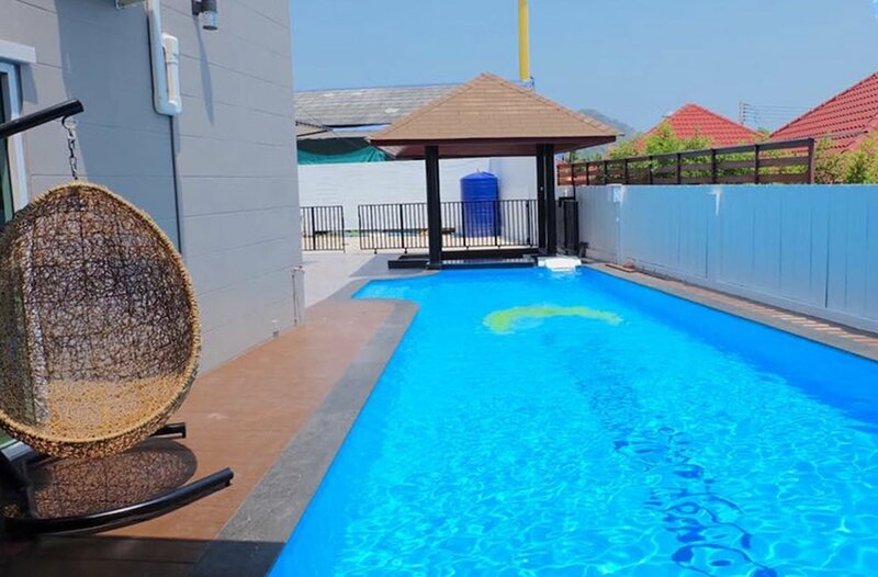 Гостиница Baan Pooh Pool Villa