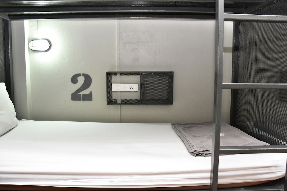 Фото Mad Monkey Bangkok Hostel - Adults Only