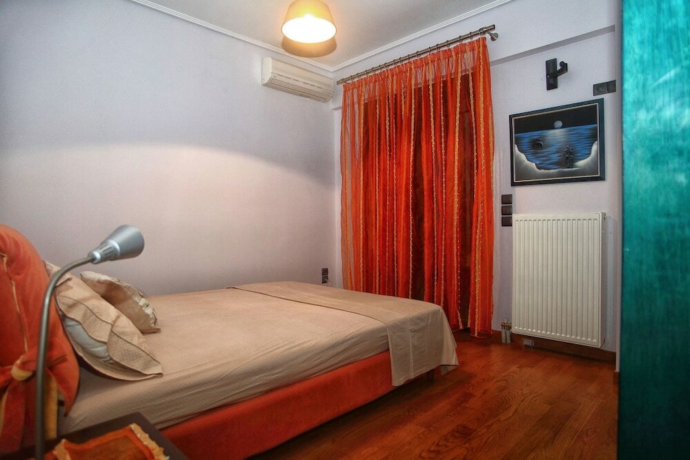 Фото City & Sea Two Floor Flat with View Next to Metro