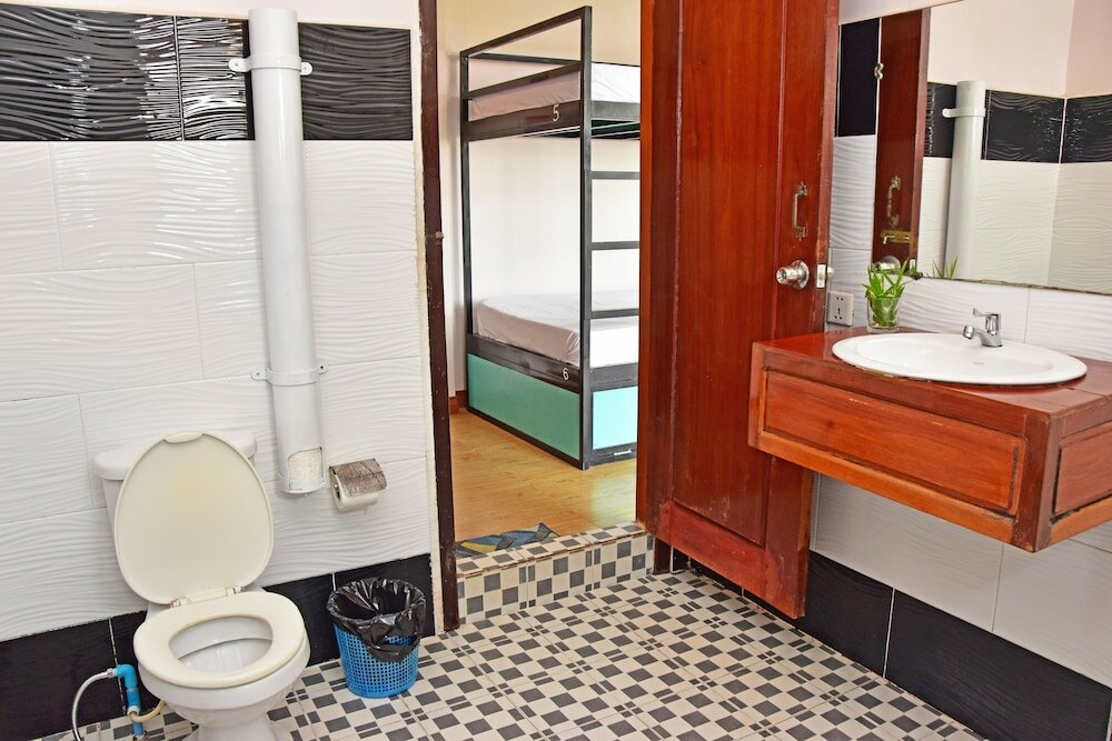 Фото Mad Monkey Kampot Hostel - Adults Only