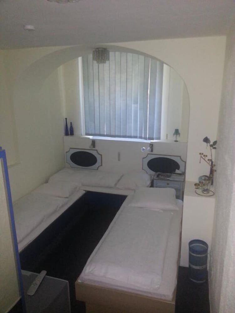 Фото Hotel Garni Frankfurt