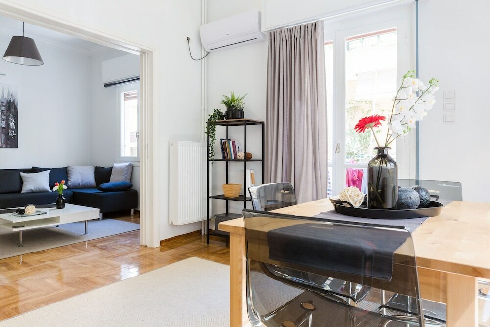 Фото Newly Renovated Stylish Urban Flat