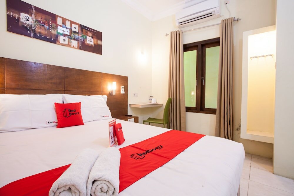 Фото RedDoorz near Marvell City Mall