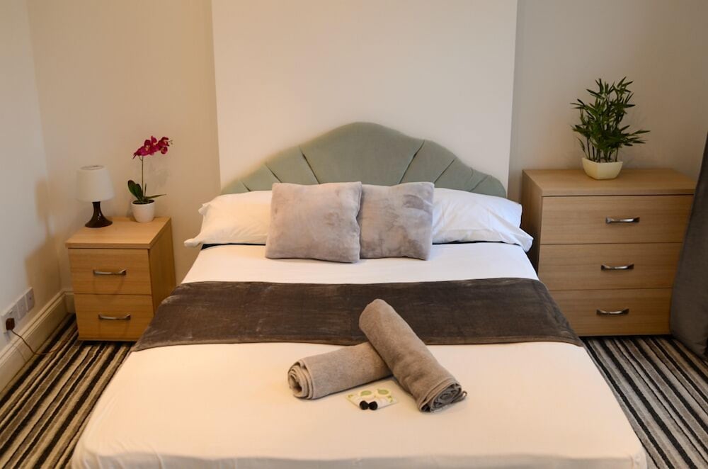 Фото Hollybush Row Rooms